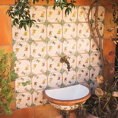 Apartment La Gatta Nel Borgo *