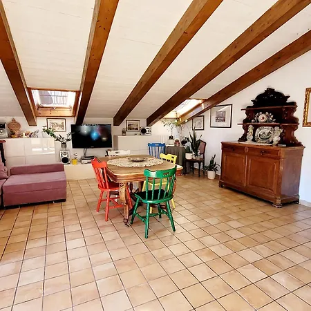 Apartment La Gatta Nel Borgo *