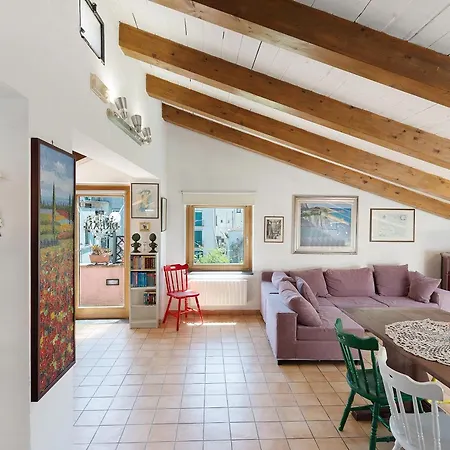 Apartment La Gatta Nel Borgo *